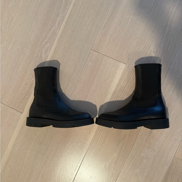 Givenchy Black Leather Chelsea Boots - Picture 4 of 7